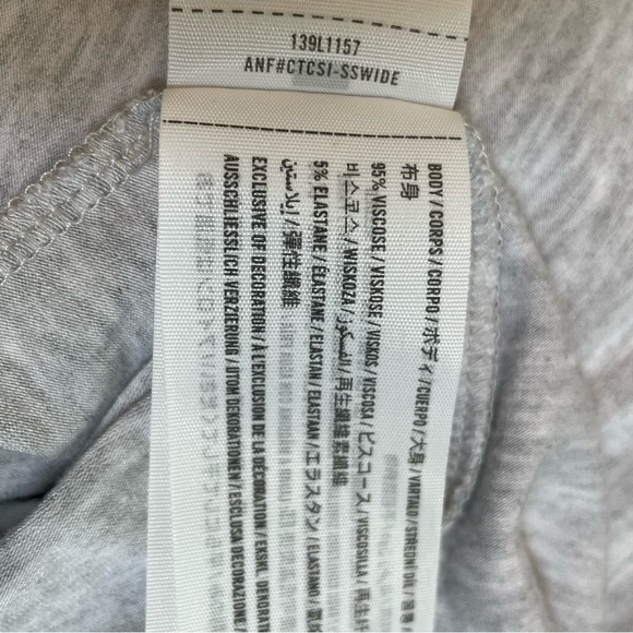 Abercrombie & Fitch Women’s V Neck High Low Loose Fit T Shirt Size M Light Grey - Picture 6 of 6